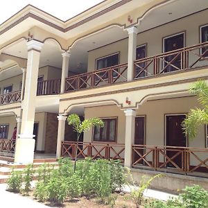 Lebijou Guesthouse - Konesavath Bandondet Exterior photo